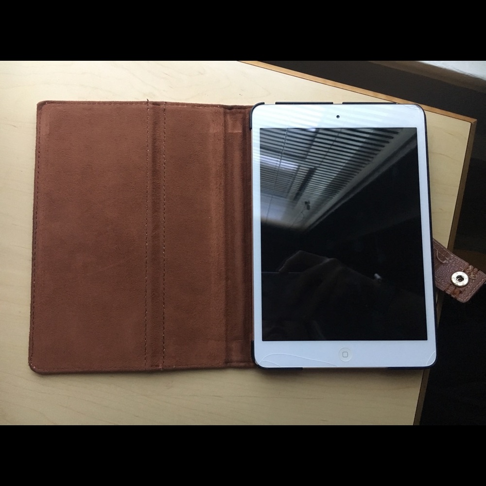 IPad mini 1st generation and sakroots case!!!!